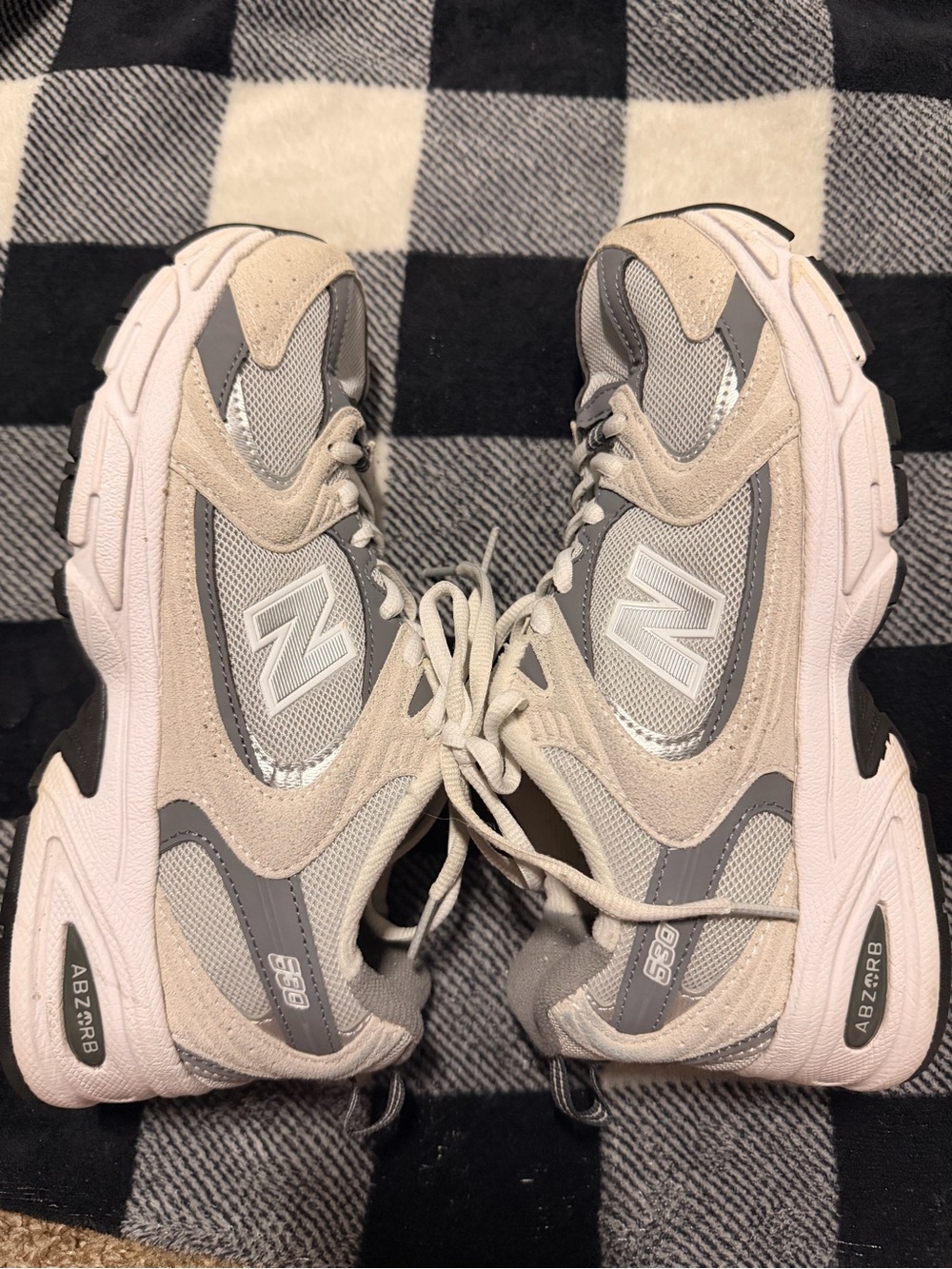 New Balance Women’s 530 Sneakers — Gray & Cream